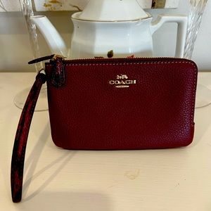 NWOT Coach double zipper wristlet